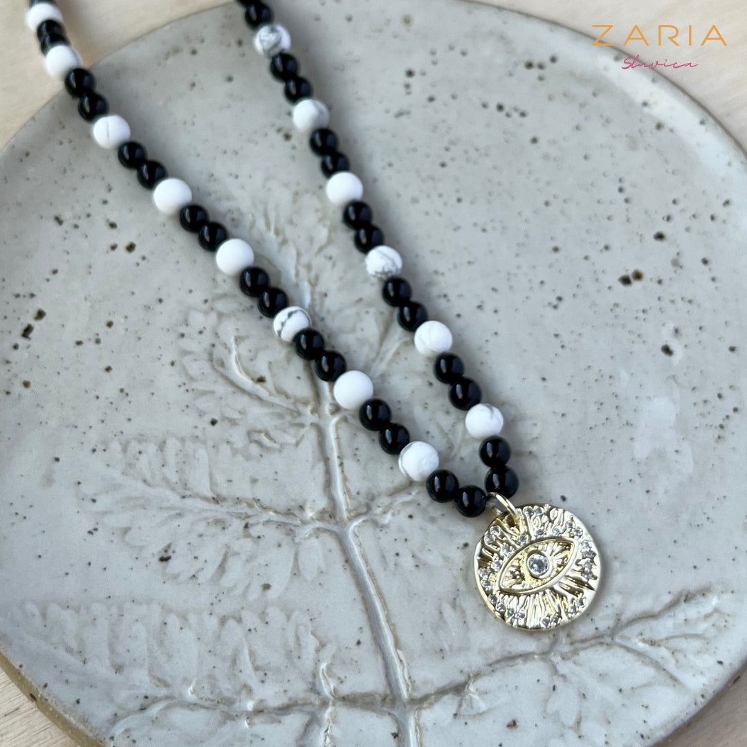 Necklace ONYX, HOWLITE