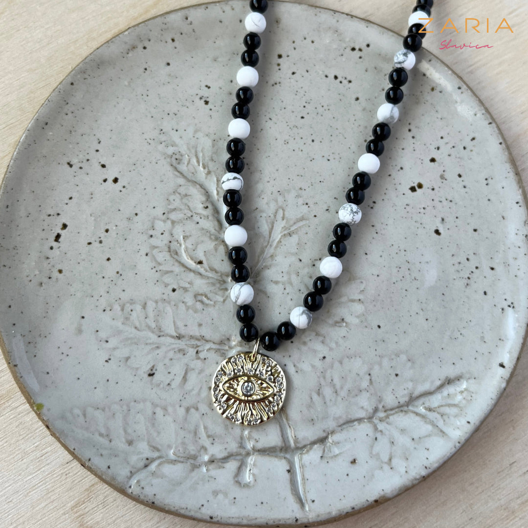 Necklace ONYX, HOWLITE